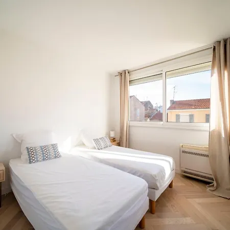 Ref 1960 - Center - Croisette Cannes